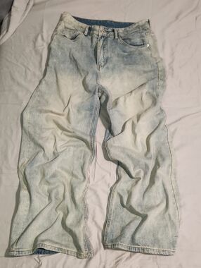 Light Wash Men's Jeans - Casual Wide Leg